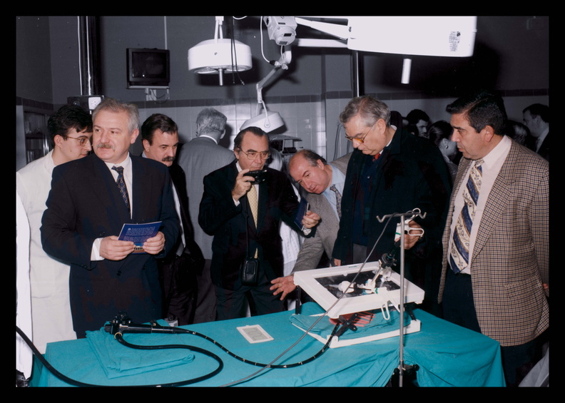 
                                  Nombramiento del CCMI como centro de referencia endoscopial en Europa por la European Society of Gastrointestinal Endoscopy (1998)
                            